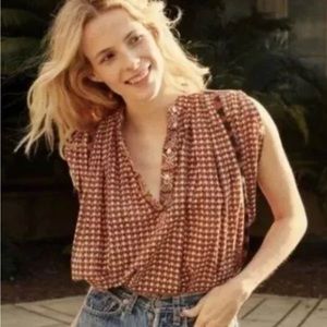 Doen Darjeeling Top size S . Used/excellent condition.